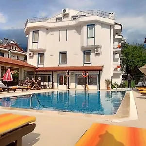 *** Apart Otel California Türkiye